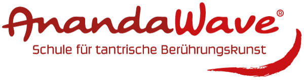 Menschen, die sich berühren, um taktile Wahrnehmung zu fördern und Vertrauen aufzubauen.